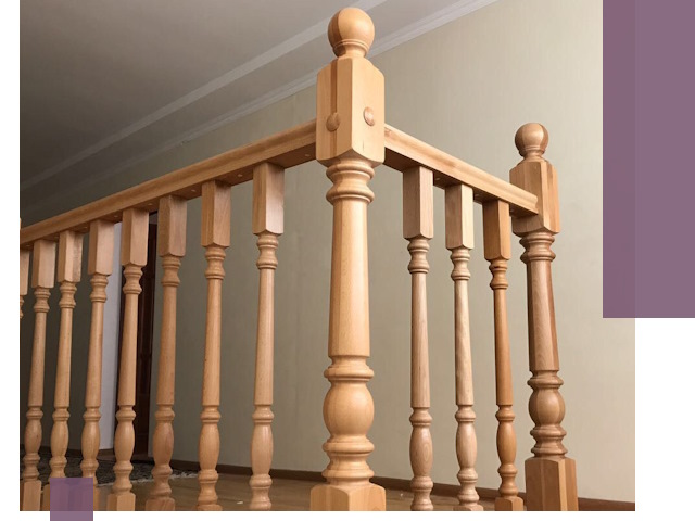 Деревянные перила на заказ в Щербинке: монтаж и изготовление