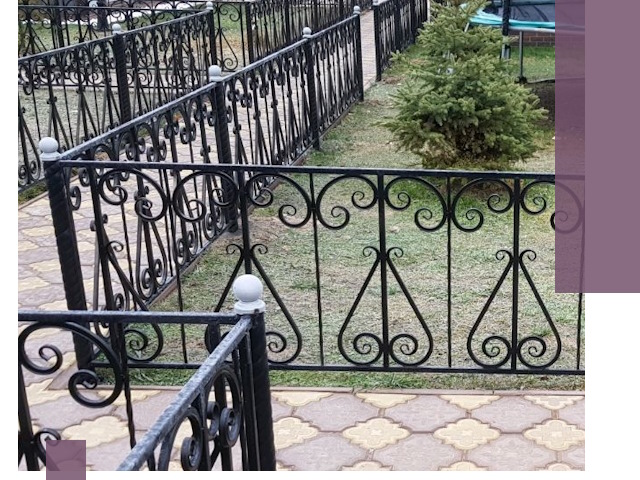 Кованые газонные ограждения под ключ в Щербинке